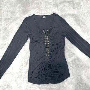 Beautiful grey long sleeved shirt